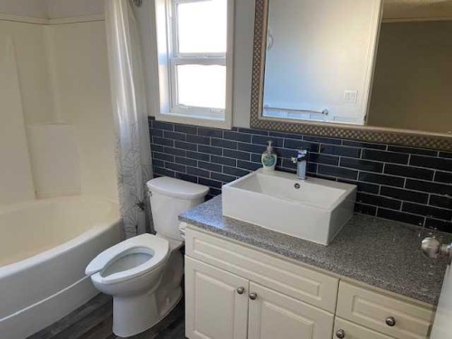 7928 97 Avenue, Peace River, AB 