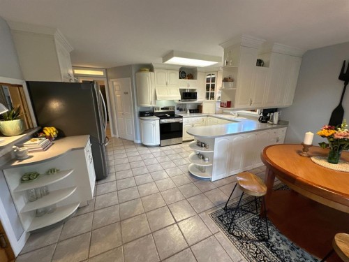 11905 91 Street, Peace River, AB - Indoor