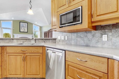 1716 60017 Twp Rd 704A, Rural Grande Prairie No. 1, County Of, AB - Indoor Photo Showing Kitchen With Double Sink