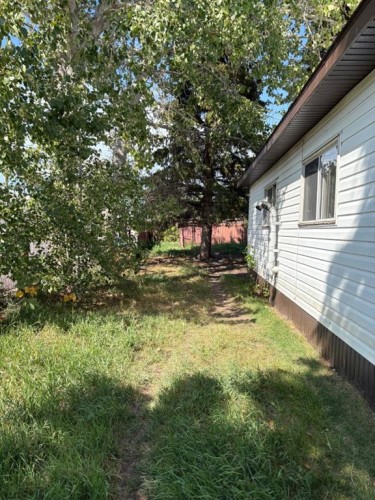 5022 48 Ave, Berwyn, AB - Outdoor