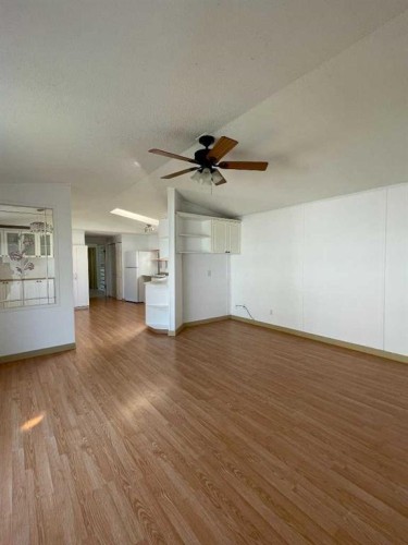 10615 99, High Level, AB - Indoor