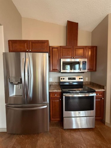 81 Peace River Avenue, Joussard, AB - Indoor Photo Showing Kitchen