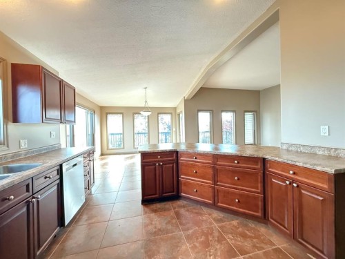 81 Peace River Avenue, Joussard, AB - Indoor Photo Showing Kitchen