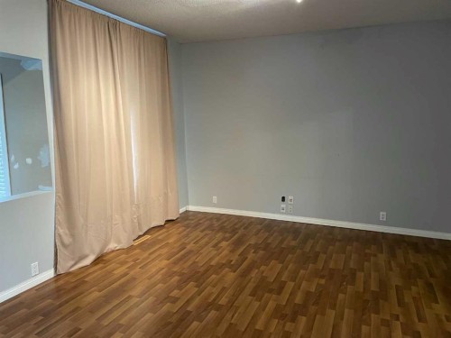10908 102 Avenue, Fairview, AB - Indoor Photo Showing Other Room