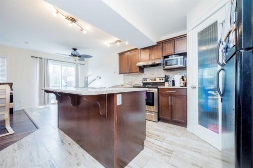 9322 91A Street, Grande Prairie, AB - Indoor Photo Showing Kitchen