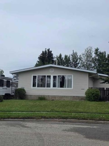 10850 98 Ave, Grande Cache, AB - Outdoor