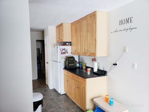 10850 98 Ave, Grande Cache, AB - Indoor Photo Showing Kitchen
