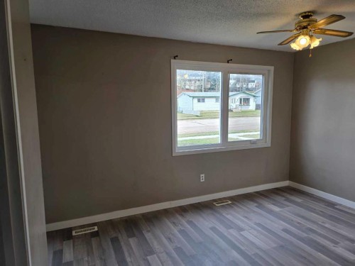 37 97 Avenue, Grande Cache, AB - Indoor Photo Showing Other Room