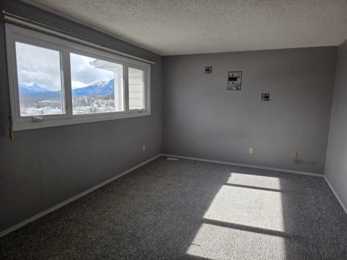 107 97 Avenue, Grande Cache, AB - Indoor Photo Showing Other Room