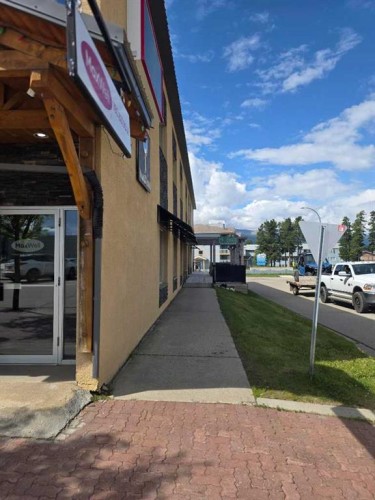 1800 Pine Plaza, Grande Cache, AB 