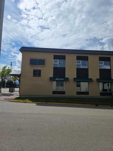 1800 Pine Plaza, Grande Cache, AB 