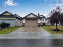 44 Pinnacle Way  Grande Prairie, AB T8W 2V5
