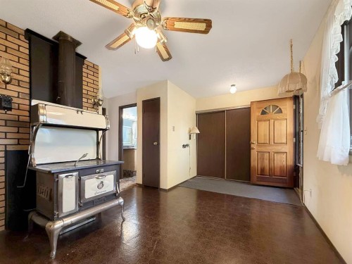 9802 110 Street, Grande Cache, AB - Indoor Photo Showing Other Room