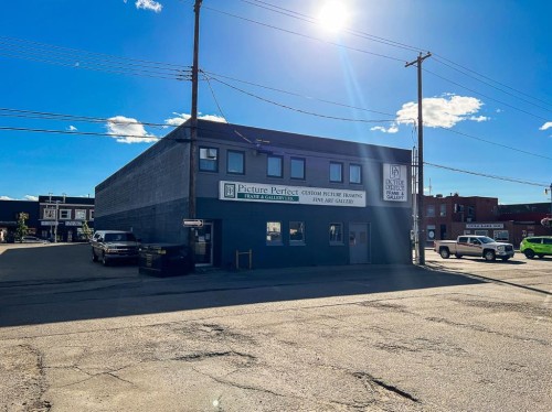 9934 100 Avenue, Grande Prairie, AB 