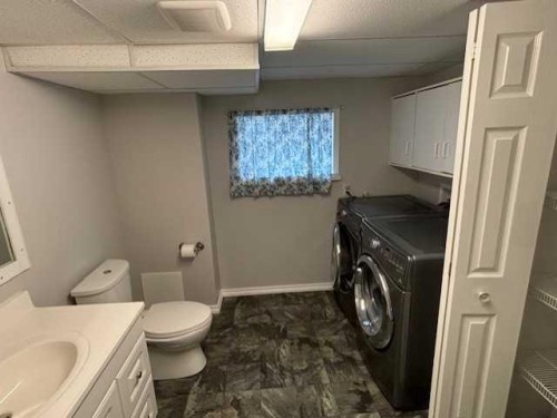103 3Rd Avenue, North Star, AB - Indoor Photo Showing Laundry Room