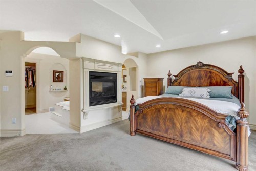 4805 93 Street, Wedgewood, AB - Indoor Photo Showing Bedroom