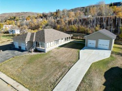 11111 99 Street  Peace River, AB T8S 1L7