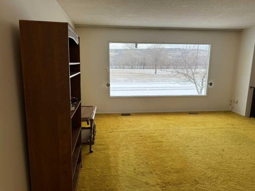 8005 94 Street, Peace River, AB - Indoor Photo Showing Other Room