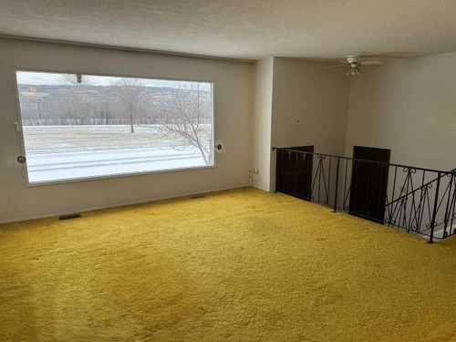 8005 94 Street, Peace River, AB - Indoor Photo Showing Other Room