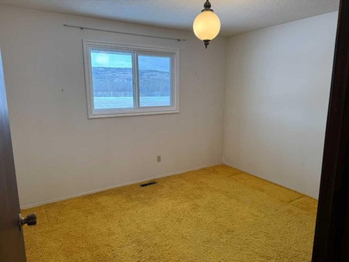 8005 94 Street, Peace River, AB - Indoor Photo Showing Other Room