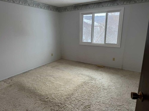 8005 94 Street, Peace River, AB - Indoor Photo Showing Other Room