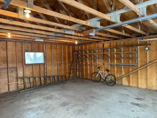 8005 94 Street, Peace River, AB - Indoor