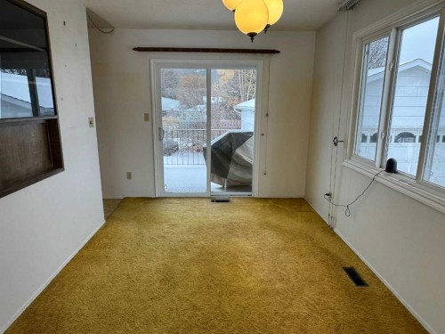 8005 94 Street, Peace River, AB - Indoor Photo Showing Other Room