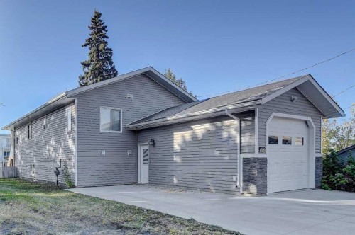 9812 108 Avenue  Grande Prairie, AB T8V 1N6