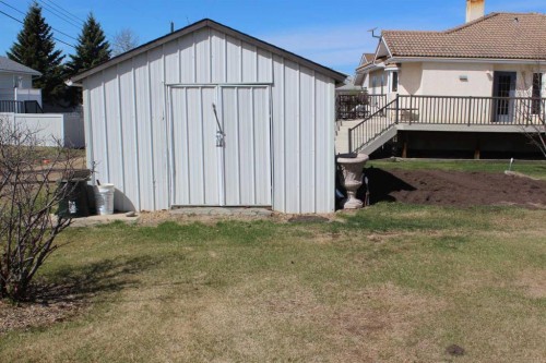 503 5Th Avenue Ne, Manning, AB - Outdoor With Deck Patio Veranda With Exterior