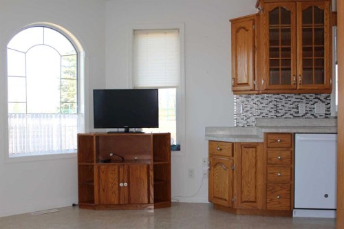 503 5Th Avenue Ne, Manning, AB - Indoor Photo Showing Other Room