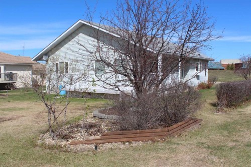 503 5Th Avenue Ne, Manning, AB - Outdoor