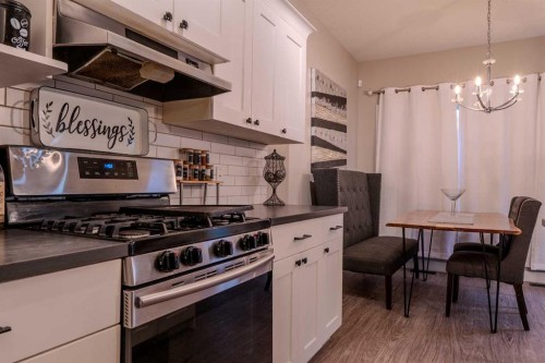 10207 126 Avenue, Grande Prairie, AB - Indoor Photo Showing Kitchen