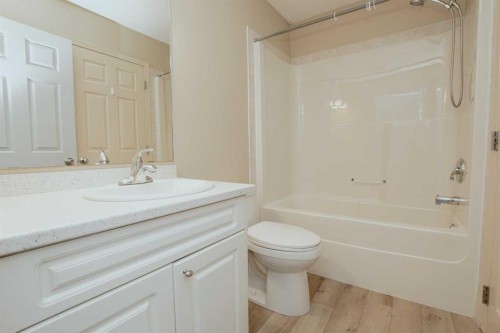 12910 94 Street, Grande Prairie, AB - Indoor Photo Showing Bathroom