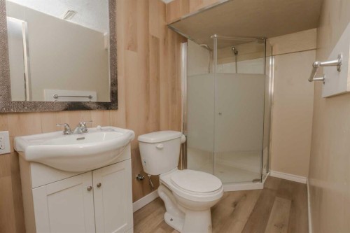 12910 94 Street, Grande Prairie, AB - Indoor Photo Showing Bathroom