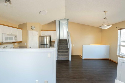 12910 94 Street, Grande Prairie, AB - Indoor Photo Showing Kitchen