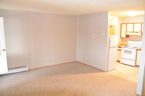 101-215-10118 100 Avenue, Peace River, AB - Indoor