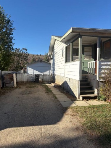 10926 93 St, Peace River, AB - Outdoor