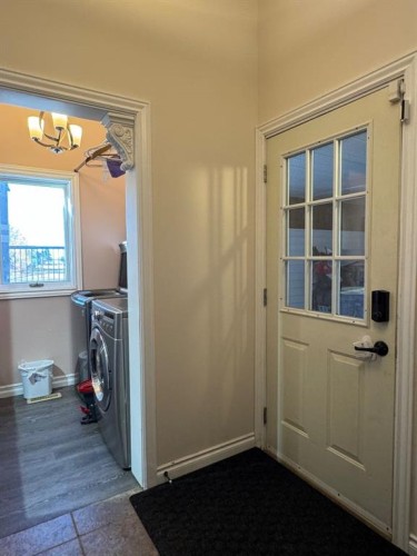 11632 120 Avenue Close, Fairview, AB - Indoor Photo Showing Laundry Room