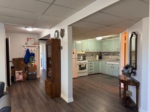 11632 120 Avenue Close, Fairview, AB - Indoor Photo Showing Other Room