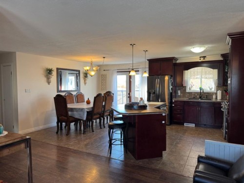 11632 120 Avenue Close, Fairview, AB - Indoor