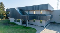 9717 97 Avenue  Grande Prairie, AB T8V 6L9