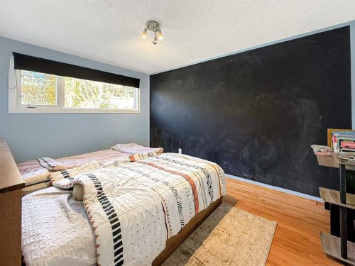 10530 98Th Avenue, Grande Cache, AB - Indoor Photo Showing Bedroom