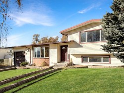 10530 98th Avenue  Grande Cache, AB T0E 0Y0