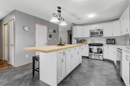 10659 81 Avenue, Grande Prairie, AB - Indoor Photo Showing Kitchen