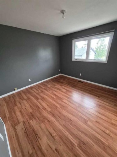 214 7 Street, Beaverlodge, AB - Indoor Photo Showing Other Room