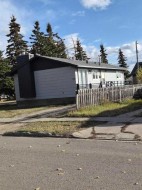 214 7 Street  Beaverlodge, AB T0H 0C0