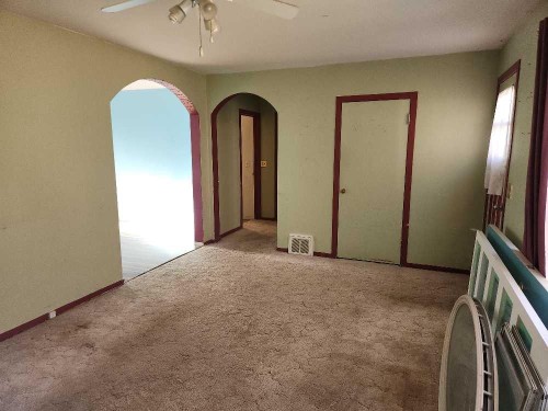 4913-57 Ave ., High Prairie, AB - Indoor Photo Showing Other Room