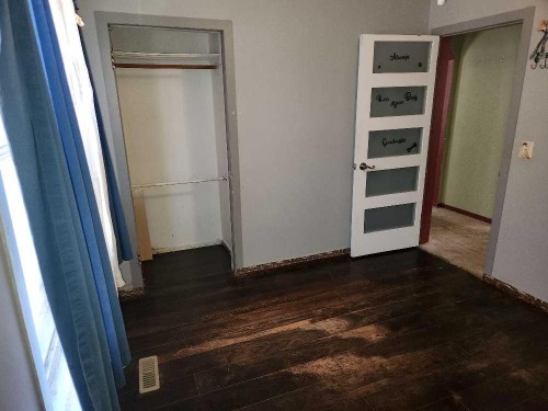 4913-57 Ave ., High Prairie, AB - Indoor Photo Showing Other Room