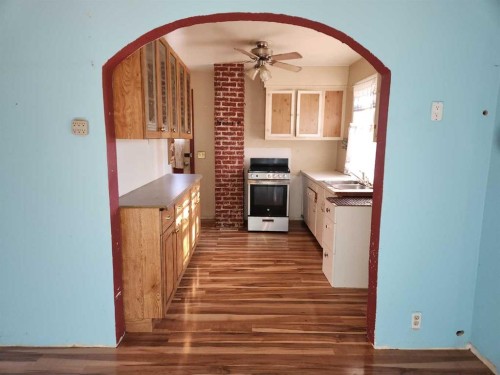 4913-57 Ave ., High Prairie, AB - Indoor