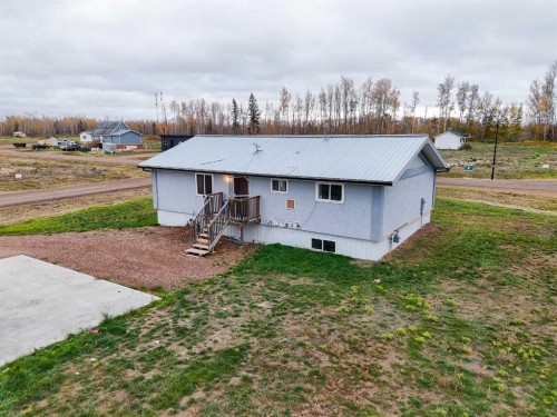 5702 44 Ave, Fort Vermilion, AB - Outdoor